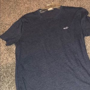 dark blue hollister shitt